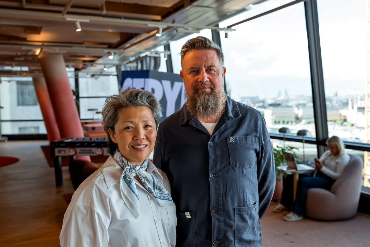 Stefan och Maria på Svenska Spels kontor.