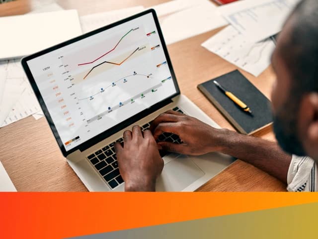 Solution Page Hero Data Management 1